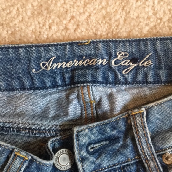 Short shorts - Picture 4 of 4